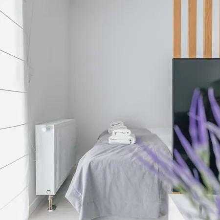 Apartment Ii *
